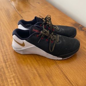 Women Nike Metcon Lifting Shoes